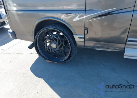 2004 GMC Savana Upfitter z USA, uszkodzony, nr VIN 1GDFG15T441154320